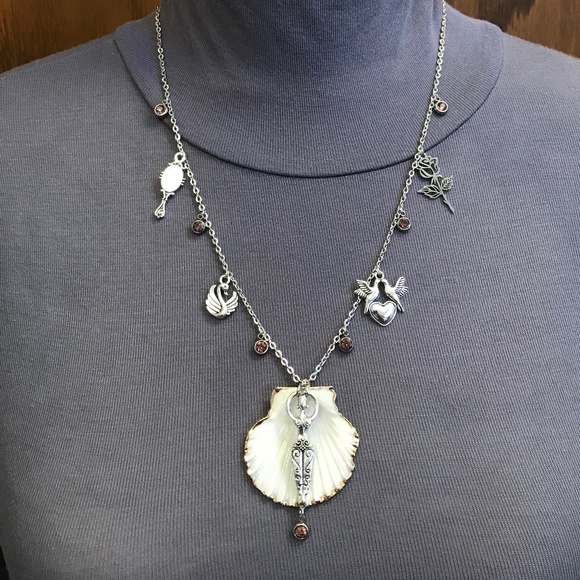 “Birth of Venus" Aphrodite Greek Roman Mythology Goddess Handmade Necklace Pagan - Picture 8 of 15